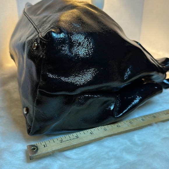 Kate Spade patten leather bag - Picture 7 of 11